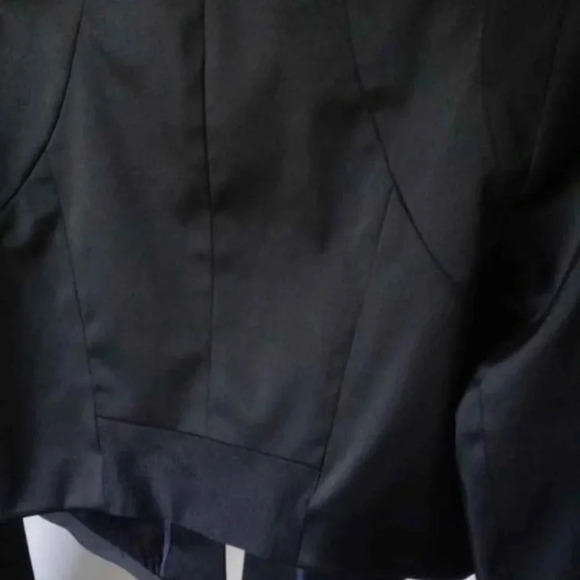 Tristan Black Satin Cropped Blazer - Picture 3 of 6